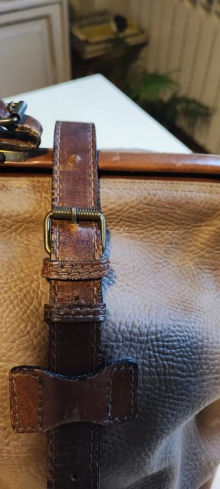 Bolsa de viaje L'Amica Piel genuina. Italia.