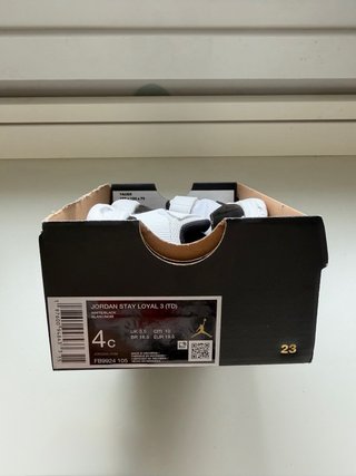 Jordan Stay Loyal 3 Bebé Negro/Blanco