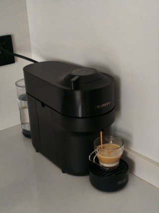 Cafetera Nespresso Vertuo Pop Negra