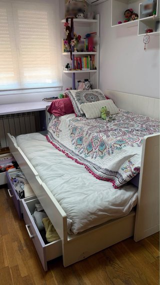 Dormitorio nido blanco y lila