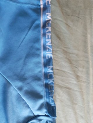 Camiseta McKenzie chico azul