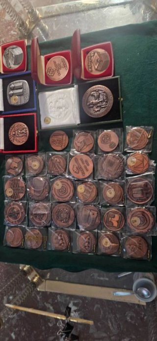 34 Medallas Conmemorativas Barcelona Colección