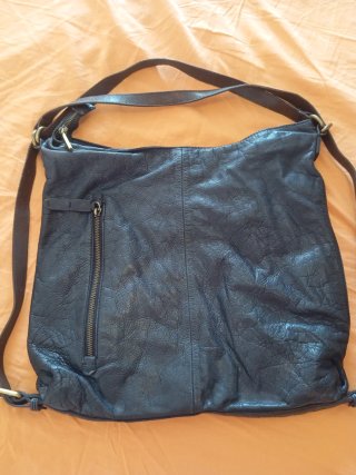 Bolso Mochila Piel Abbacino Negro y correa Marrón