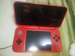Nintendo 2DS Edición Pokeball