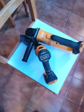 AMOLADORA DEWALT DCG412 Y TALADRO DEWALT DCD778