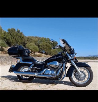 Honda Shadow VT750 Cruiser Negra