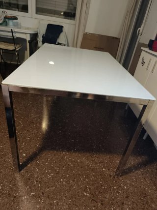 Mesa de cristal blanca