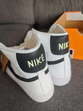 Nike Blazer Mid '77 Talla 44'5
