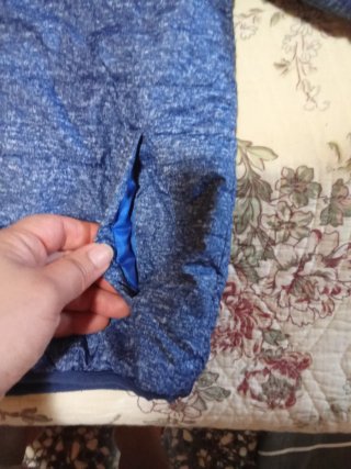 Chaqueta infantil azul con forro rojo