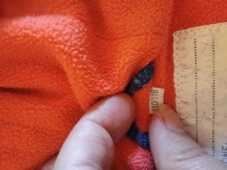 Chaqueta infantil azul con forro rojo