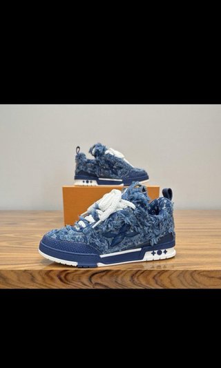 Tenis Louis Vuitton Azules y Blancos