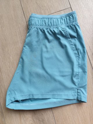 Lote 3 pantalones cortos Quechua grises y turquesa