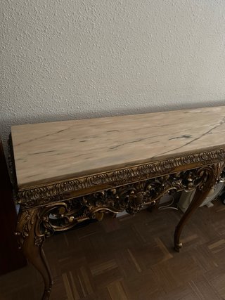 Aparador madera y mármol dorado