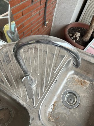 Fregadero doble cocina con grifo