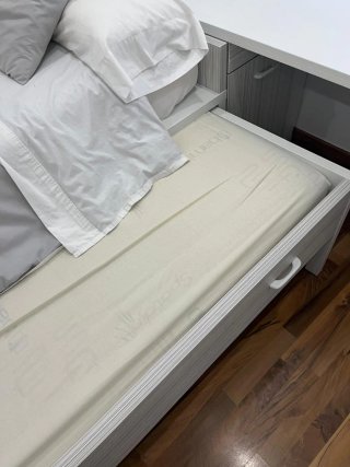 Cama juvenil con cajones