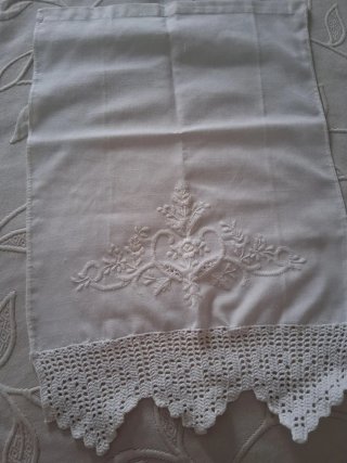 Cortinas de lino bordadas blancas