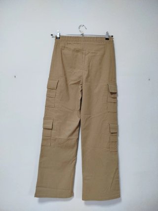 Pantalón cargo recto beige Talla L