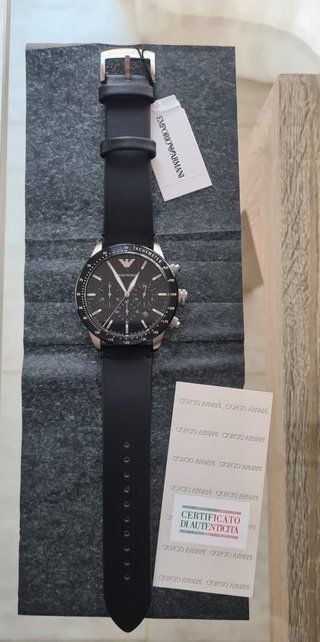 Reloj Emporio Armani Cronógrafo Negro y Plata
