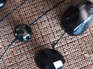 Collar Cuentas Negras y Plateadas
