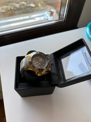 Reloj Kyboe! Dorado y Gris