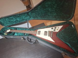 Gibson Flying V Faded Guitarra