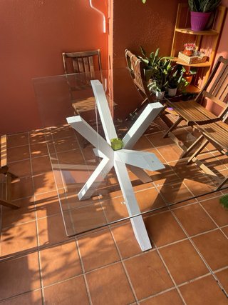 Mesa cristal templado y base madera blanca