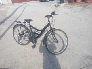 Bicicleta de paseo negra