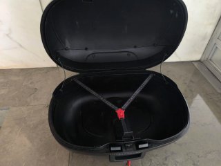 Baúl Shad SH46 Negro