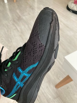 Zapatillas Asics Talla 39 Negras y Verdes