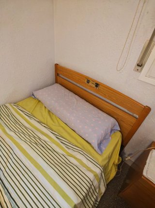 Armario y Cama Somier Madera