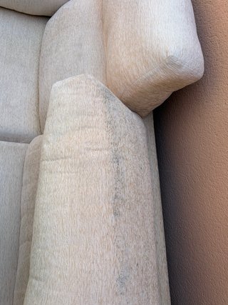 REGALO.  Sofá 4 plazas beige tela