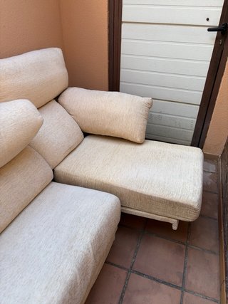 REGALO.  Sofá 4 plazas beige tela