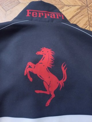 Chaqueta Ferrari
