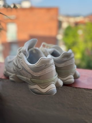 New Balance 9060 Beige/Gris