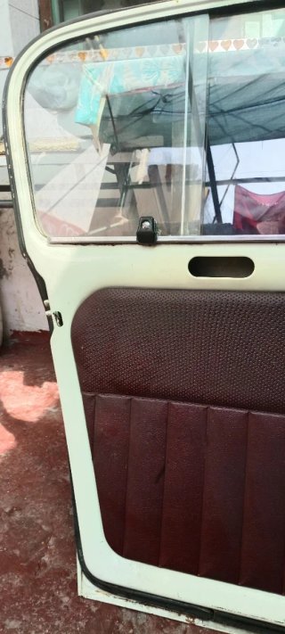 Conjunto puertas y portón Renault 4L