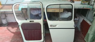 Conjunto puertas y portón Renault 4L