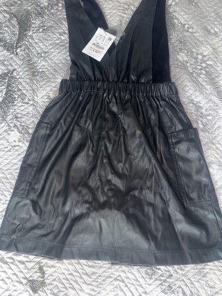 Vestido polipiel negro