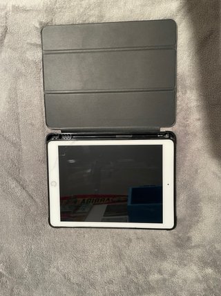 iPad 6ª/7ª Gen 128GB Plata