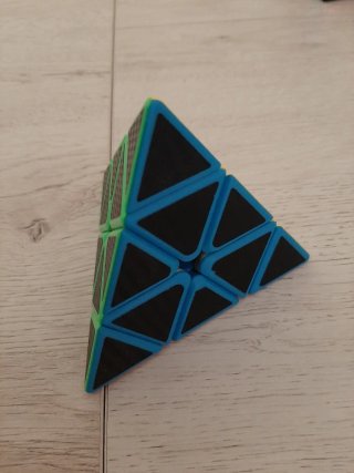 Pack 2 Cubos Mágicos: Pirámide y 4x4