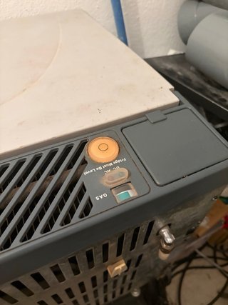 Nevera portátil eléctrica y de gas