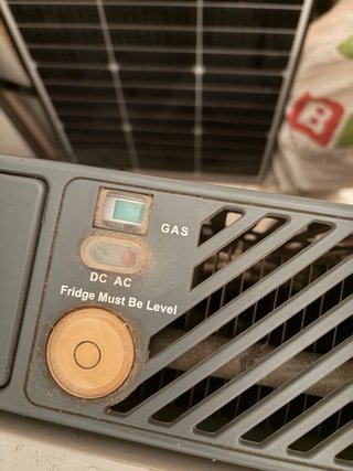 Nevera portátil eléctrica y de gas