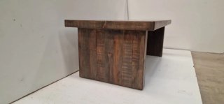 Mesa de centro artesanal de madera