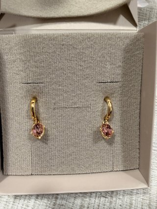 Pendientes Yanbal con Piedra Rosa Ovalada