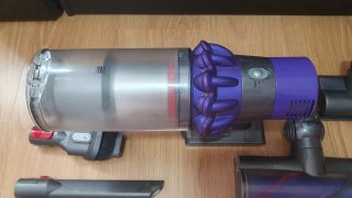 Dyson V10 + Accesorios
