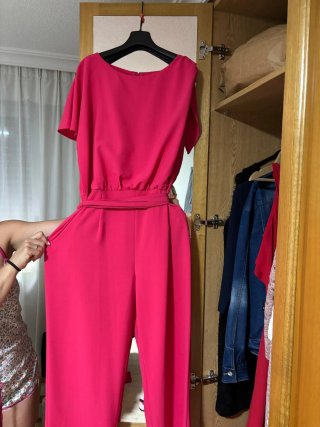 Mono rosa elegante