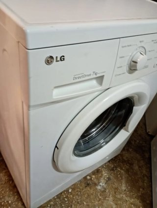 LAVADORA LG de 7 kilos y 1000 rpm , Clase A