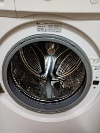 LAVADORA LG de 7 kilos y 1000 rpm , Clase A