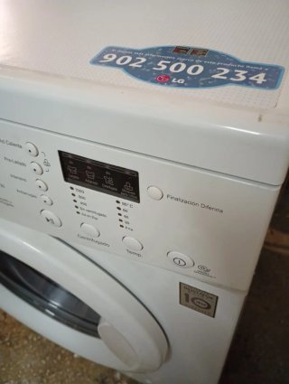 LAVADORA LG de 7 kilos y 1000 rpm , Clase A