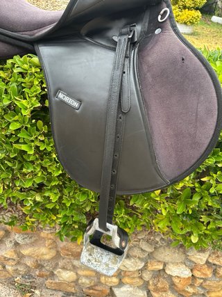 Silla de montar Norton