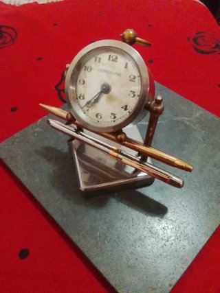 Reloj CEREALINE antiguo plateado